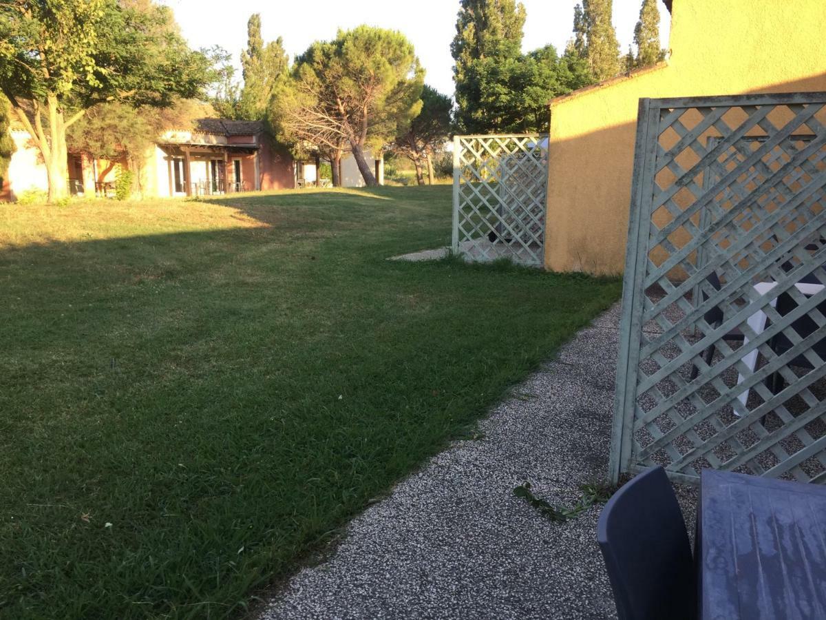 Appartement Village 7 En Residence De Vacances En Camargue 阿爾勒 外观 照片